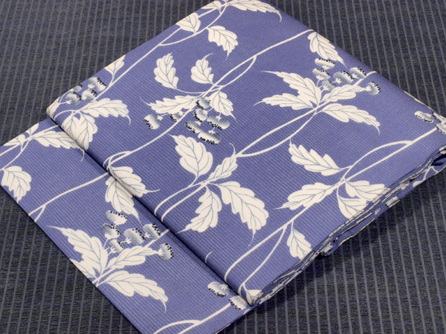 紫苑（しおん）文様 型染め 絽縮緬 名古屋帯