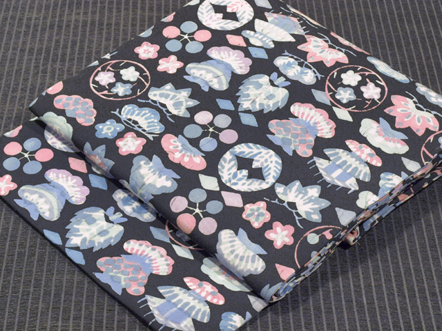 梅松（ばいしょう）文様 ろうけつ染め 名古屋帯