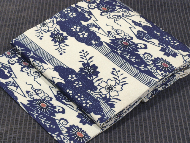 雲取りに生垣と草花文様 型絵染め 名古屋帯