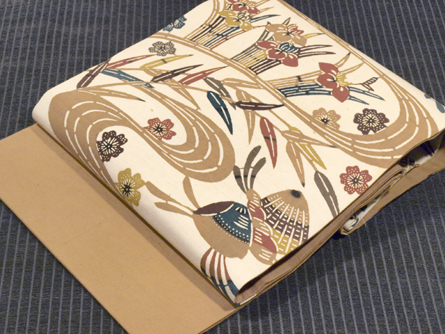 流水に貝と草花文様 型絵染め 紬 名古屋帯