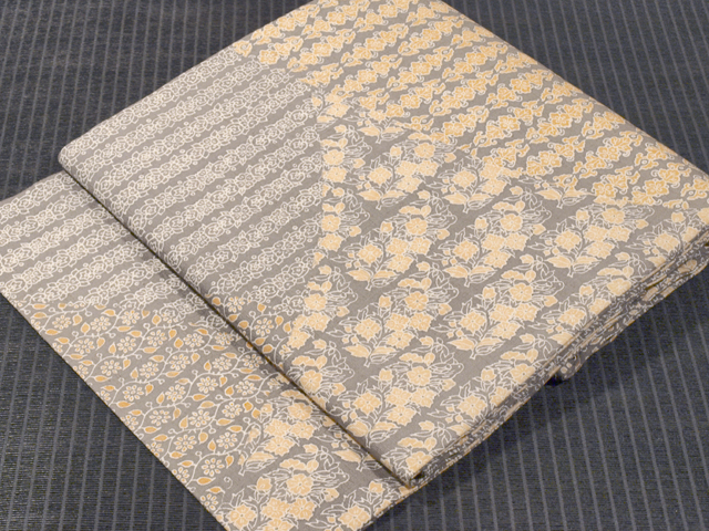 唐花草に鳥の切りばめ文様 型染め 紬 名古屋帯